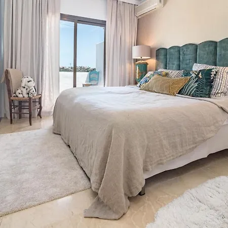 Lag - Spacious Townhouse With Private Jacuzzi *