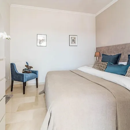 Lag - Spacious Townhouse With Private Jacuzzi Apartman