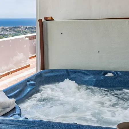Lag - Spacious Townhouse With Private Jacuzzi Apartman Benahavís