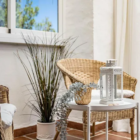 Lag - Spacious Townhouse With Private Jacuzzi Apartman