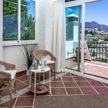 Lag - Spacious Townhouse With Private Jacuzzi