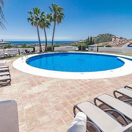 Apartman Lag - Spacious Townhouse With Private Jacuzzi Benahavís